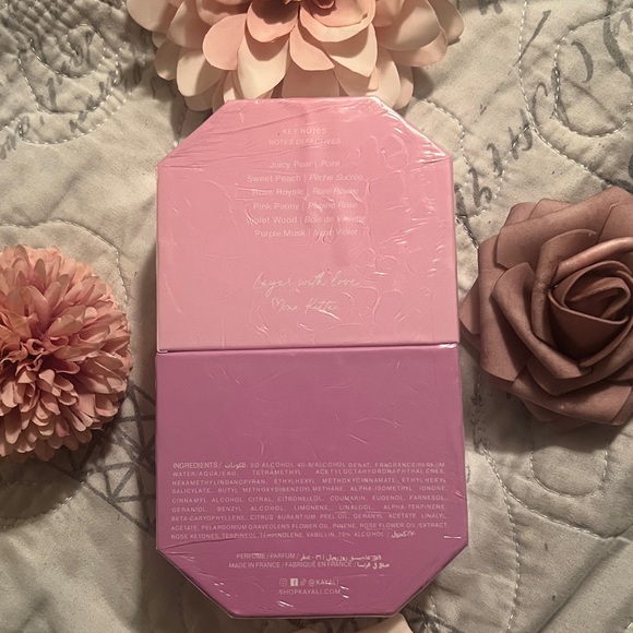 Kayali Fleur Majesty Rose Royale 31 - Picture 3 of 4